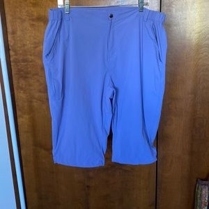 EUC WOMENS PURPLE CAPRIS
